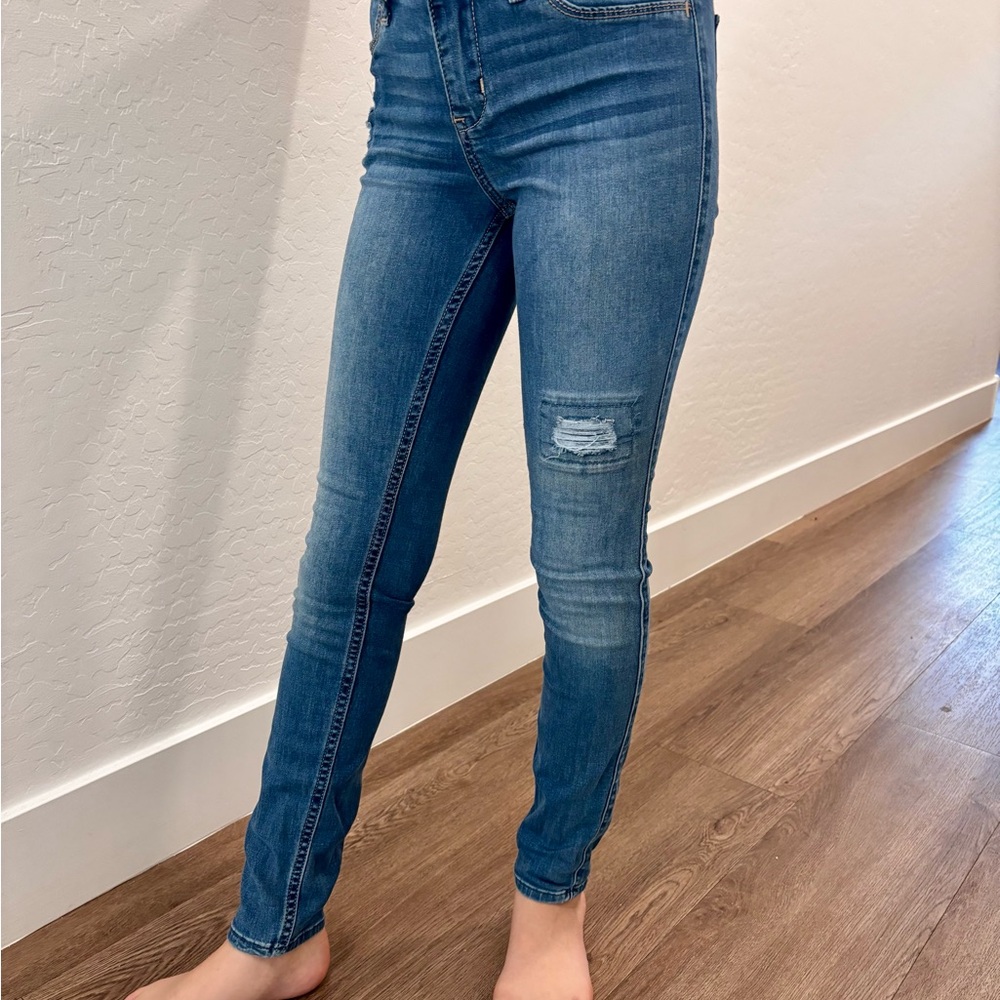 Distressed Abercrombie & Fitch Youth/Kids Girl’s Jean leggings